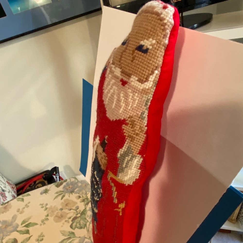 Needlepoint Santa - Picture 4 of 7